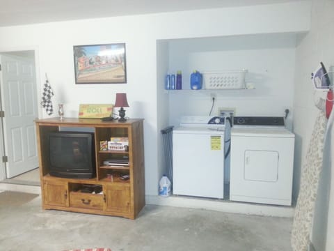 Laundry and Garage (game room): TV, DVD player, video game, board games,...