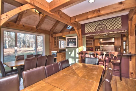 Room for the entire group to eat meals/play games together