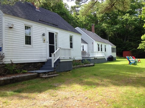 Front view of the 1800 sq. feet house. Private and comfortable home.
