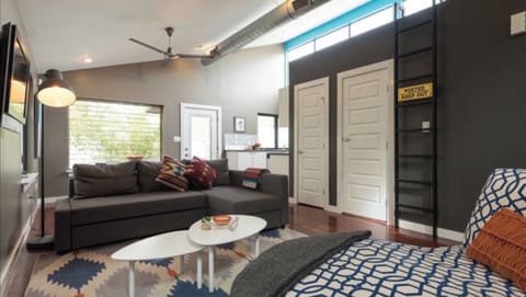 The modern-meets-southwest design is unconventional, sophisticated and comfy.
