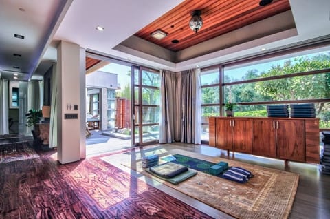 yoga, meditate or exercise room