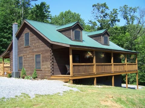 Hilltop Log Cabin