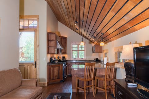 2nd kitchen and 2nd living room