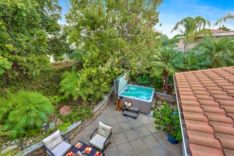 Hot tub and fire-pit area (view from bistro deck)