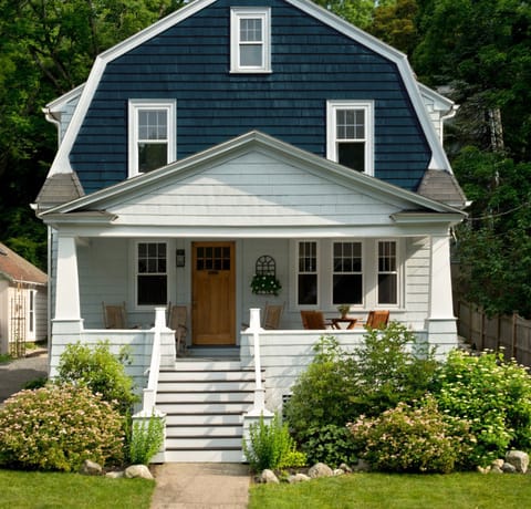 Fully updated single family blocks from Smith College