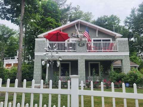 Front of the cottage facing South and the Ocean