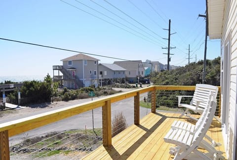 Ocean-Side Sun Deck