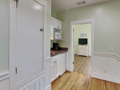 203-A Second Floor Hallway w. Wet Bar