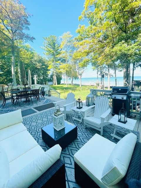 Massive Upper Level Deck .  Seats 15-18 comfortably