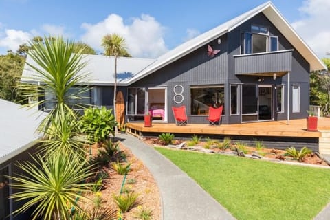 Langs Haven - seaviews, gorgeous gardens, wraparound decking