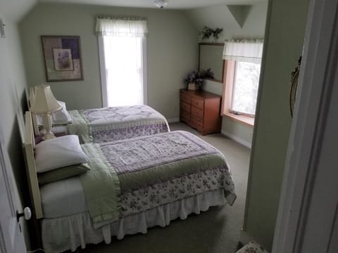 Bedroom, Heritage Suite