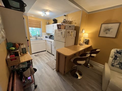 Well stocked kitchen. Fill fridge and chill out for the rest of your stay.