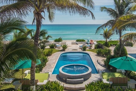 Tortuga-Pool-Jacuzzi-View-1024x682-2.jpg
