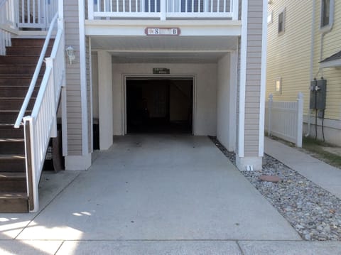 Garage parking for 2 cars - 1 inside, 1 under the deck