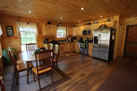 Kitchen and Dining -seats six