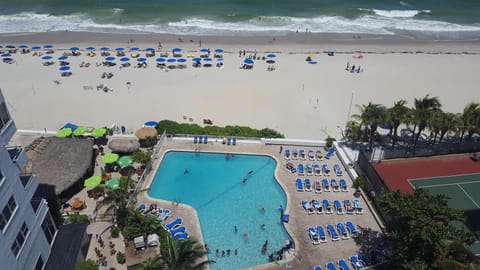 THIS IS YOUR BACKYARD.
Heated pool, Tiki Bar and beach. 