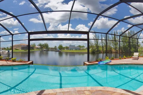 Beautiful luxury home with stunning view and oversize infinity edge pool