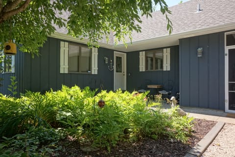 Covered front entry.