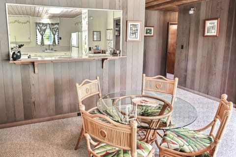 Alo kitchen and snack table - Snacks and meals are made easy from your well-provisioned vacay kitchen with a second entrance.