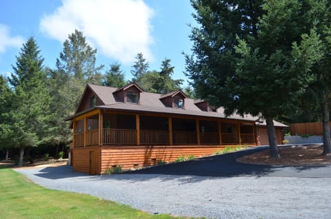 Wineberry Lodge