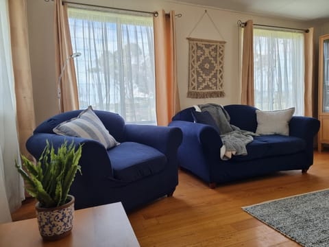 Beach Creek Cottage has a cozy, relaxed beach vibe