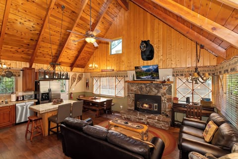 Great room. (Note: Elvis the (faux) Bear on wall.)