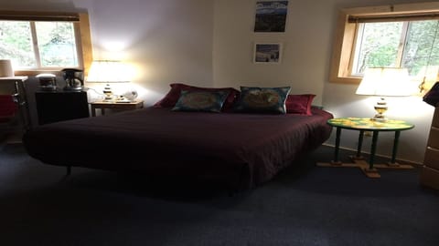 queen bed