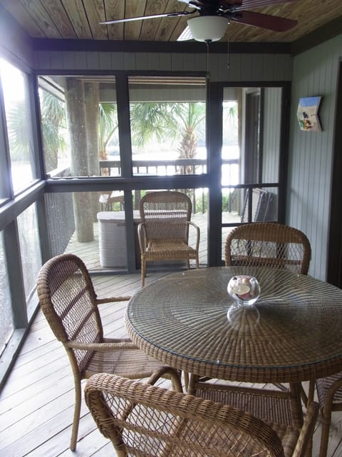 Screened in Porch