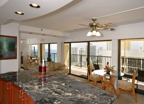 Tasteful kitchen.