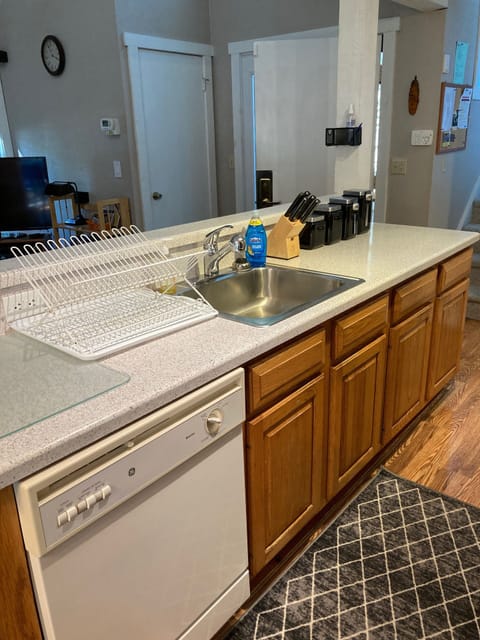 Kitchen ~ soap, dishwasher pods provided