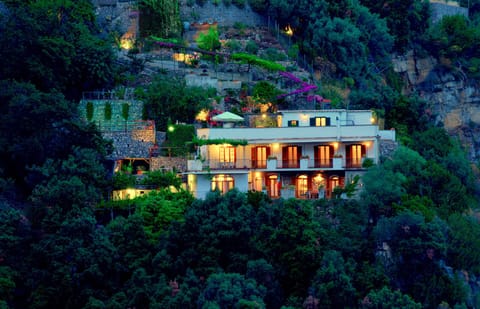 Night view of the whole villa
