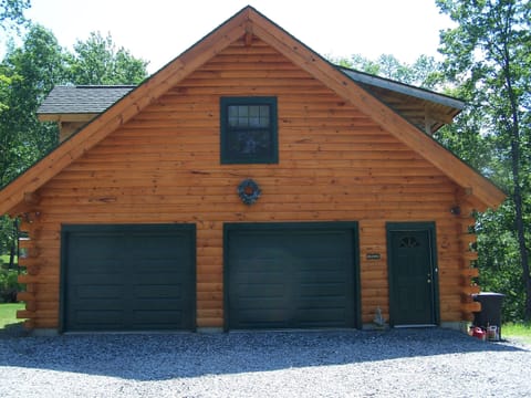 YOUR ENTRY TO THE RIGHT