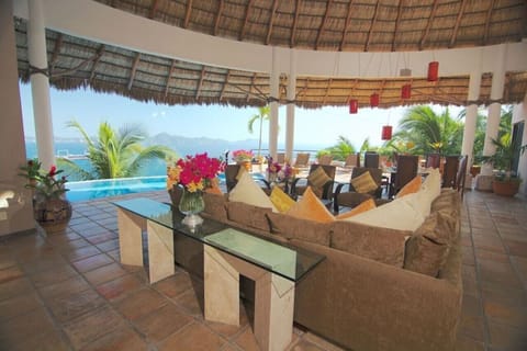 Outdoor living room