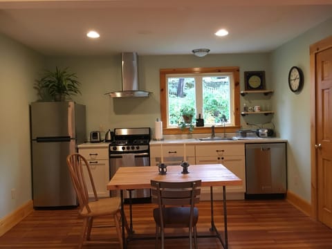 Kitchen viewed from livingroom