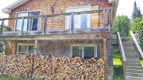 Front of building from driveway