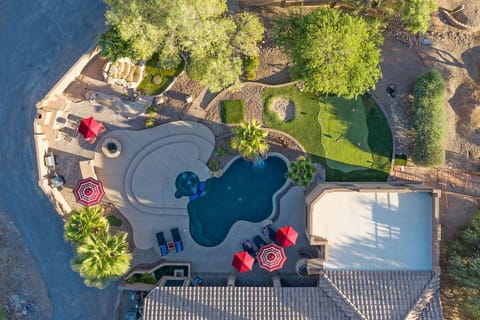 Bird's eye view of magnificent vacation home's resort amenities.