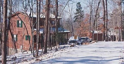 Justa cabin after snowfall