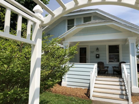 Welcome to the Beach Bungalow Cottage!