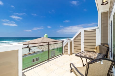 Wonderful ocean view from Balcony on 3rd floor