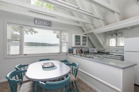 1035064b-49b0-40f6-acd2-8998cbb595f8.c10