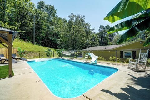 Pigeon Forge Vacation Rental | 7BR | 5BA | 3,100 Sq Ft