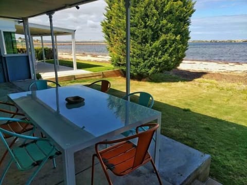 Beach front on verandah 