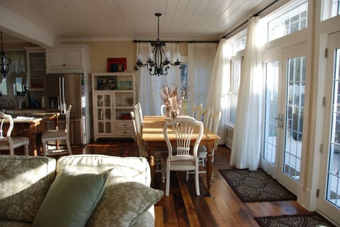 Dining area and doors to outside deck for entertaining