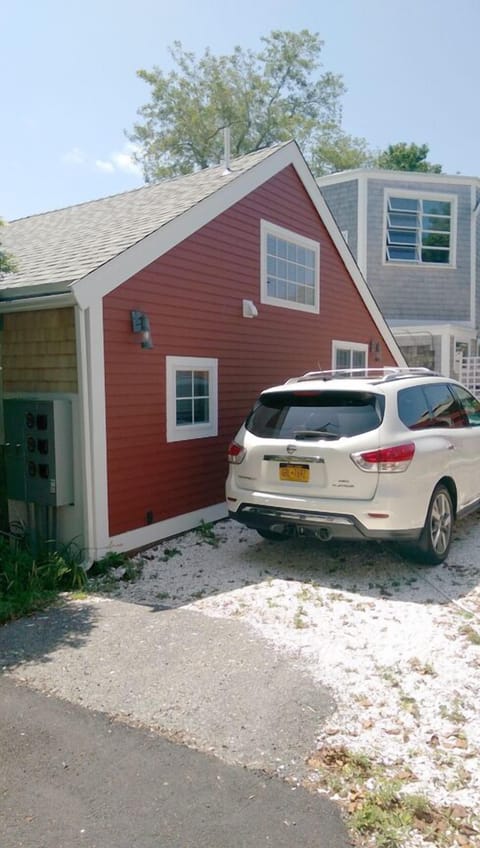 Private parking for 2 cars!