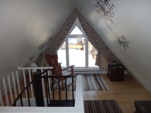 Floor to ceiling glass with amazing bay views