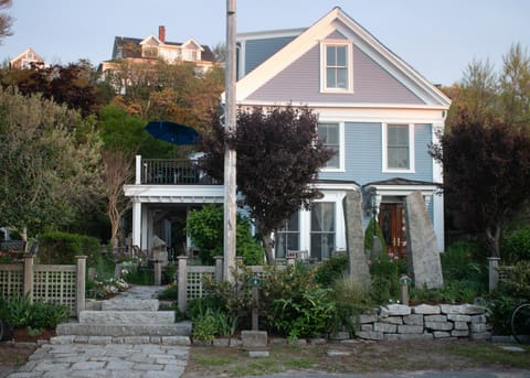 Siren's Cove - from Commercial St