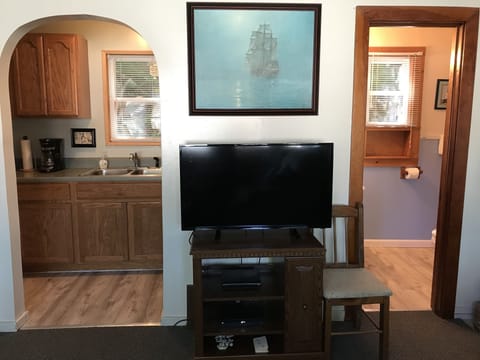 Kitchen and Bathroom 