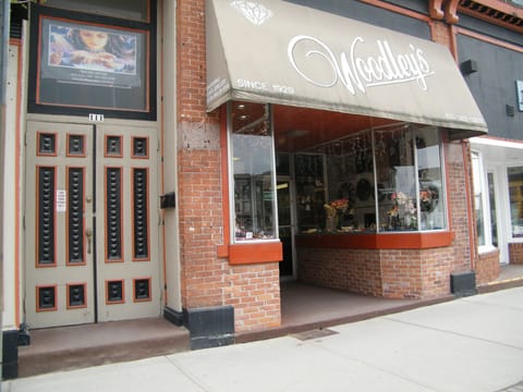 Out side Entrance to the loft apartment. beside our Store Woodley's Jeweller 