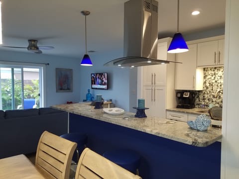 dining room to kitchen and living room