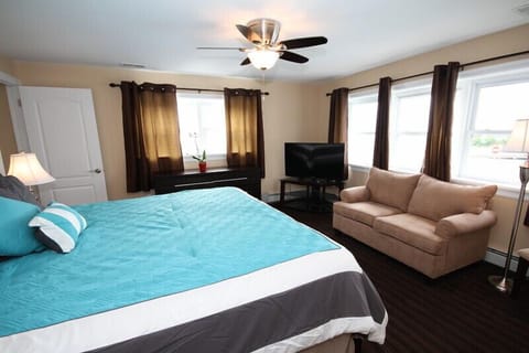 Master Bedroom overlooking Ocean and Beach